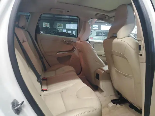 2015 VOLVO XC60 T5 PREMIER  