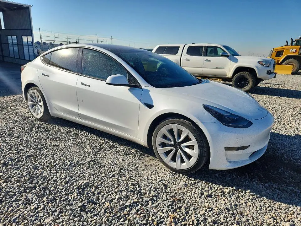 2021 TESLA MODEL 3   
