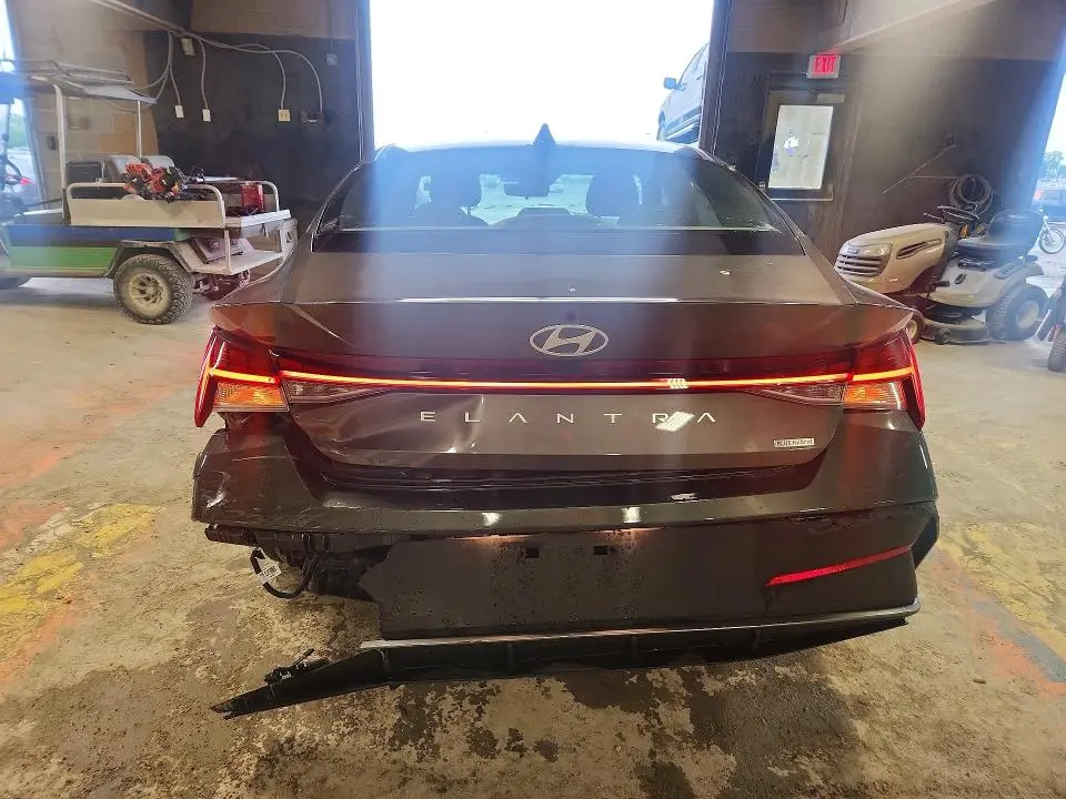 2024 HYUNDAI ELANTRA BLUE  