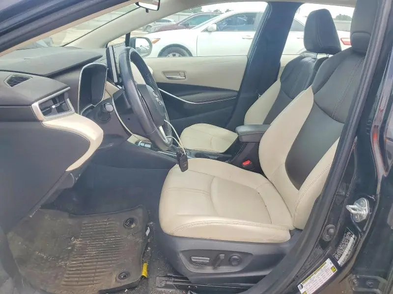 2022 TOYOTA COROLLA XLE  