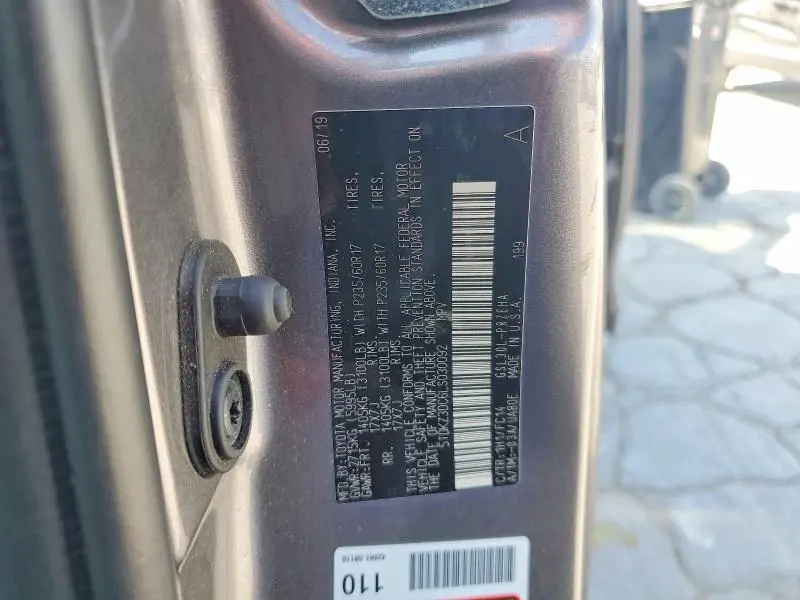2020 TOYOTA SIENNA LE  