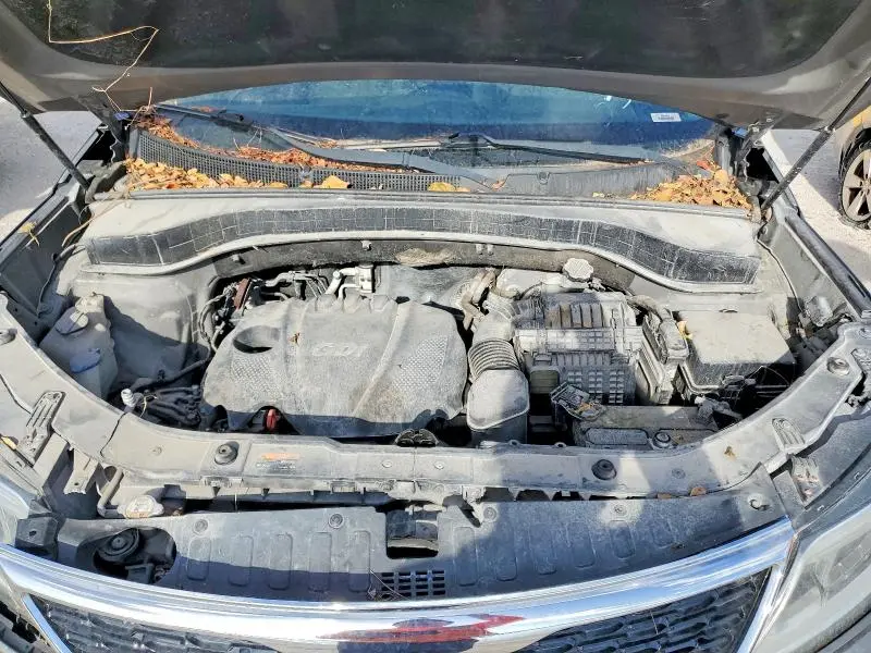 2014 KIA SORENTO LX  