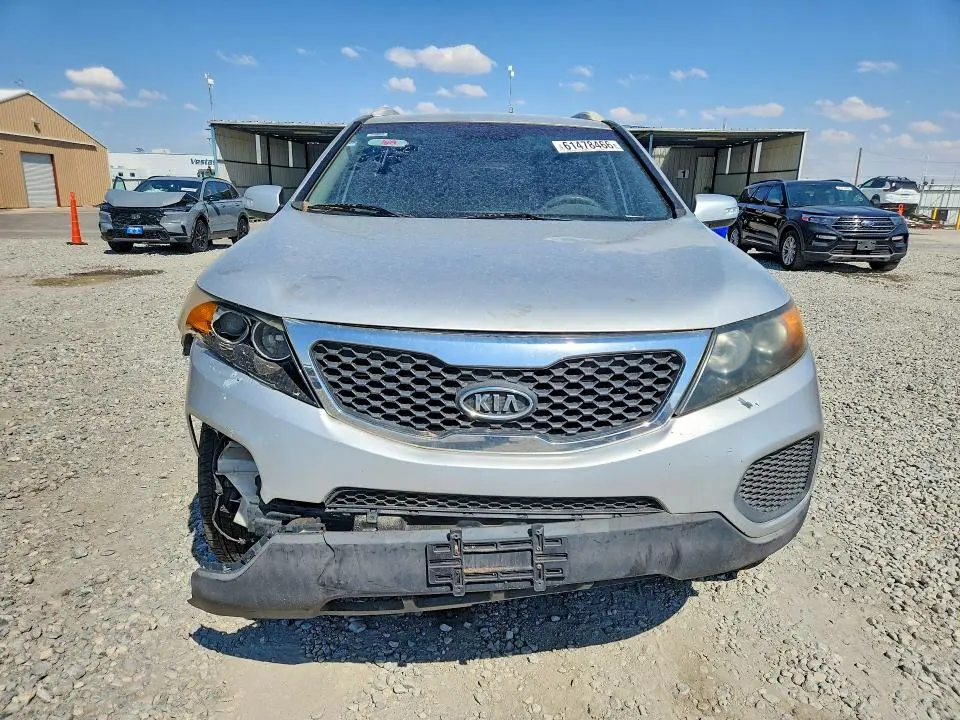 2011 KIA SORENTO LX  