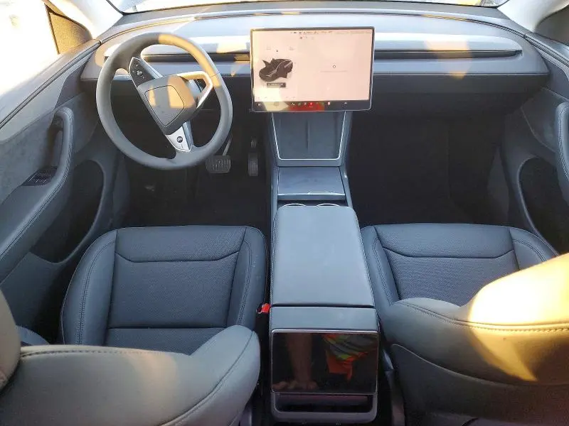 2026 TESLA MODEL Y   