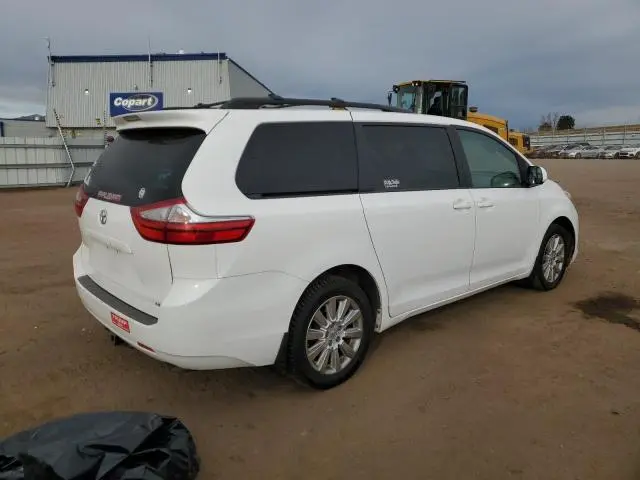 2015 TOYOTA SIENNA LE  