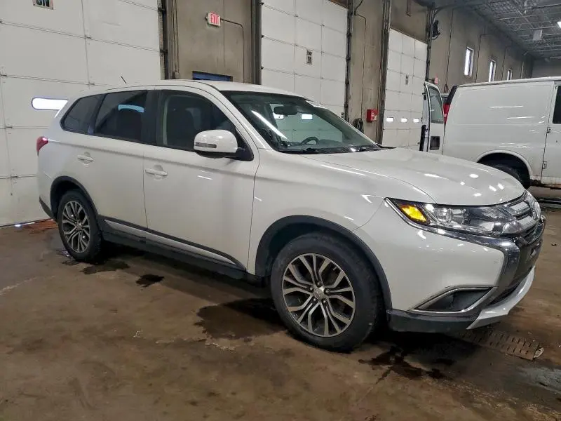 2016 MITSUBISHI OUTLANDER SE  