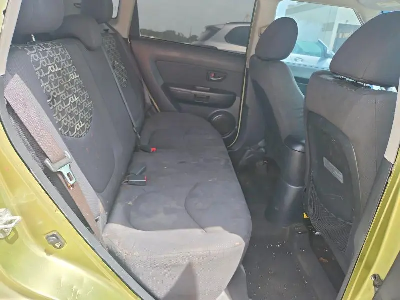 2011 KIA SOUL +  