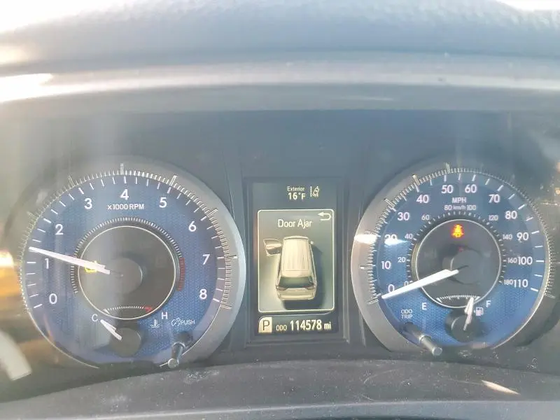 2019 TOYOTA SIENNA XLE  