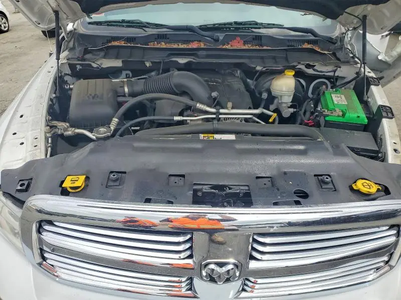 2016 RAM 1500 SLT  