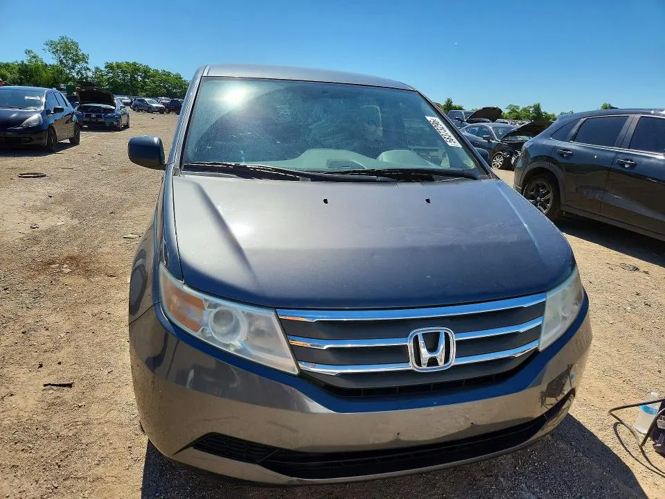 2011 HONDA ODYSSEY LX  