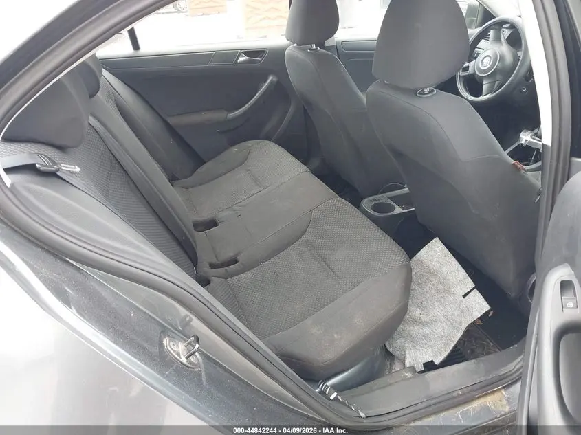 2011 VOLKSWAGEN JETTA 2.0L S