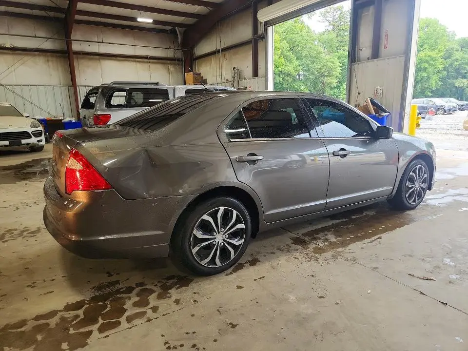 2011 FORD FUSION SE  
