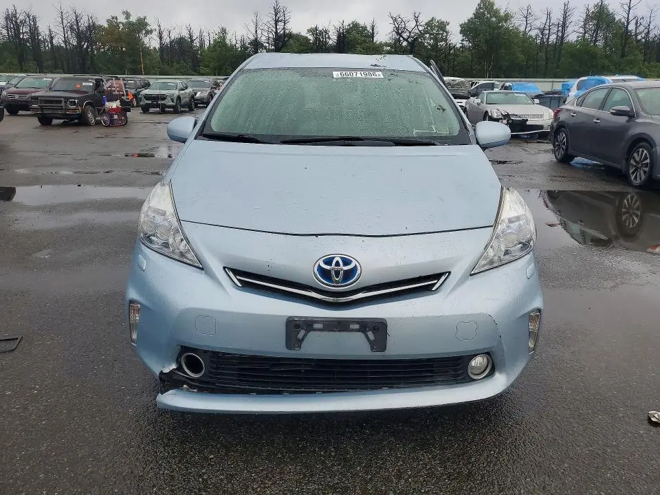 2012 TOYOTA PRIUS V FIVE  