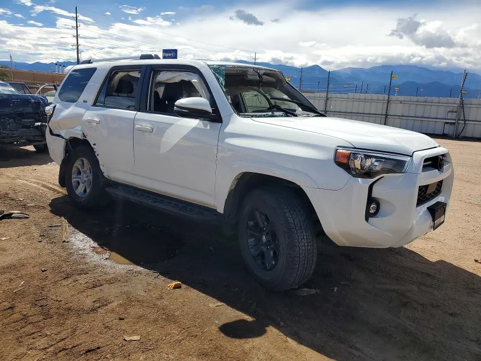 2023 TOYOTA 4RUNNER SR5 PREMIUM  