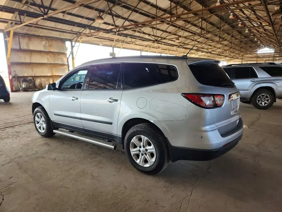 2015 CHEVROLET TRAVERSE LS  
