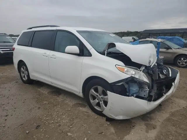 2015 TOYOTA SIENNA LE  
