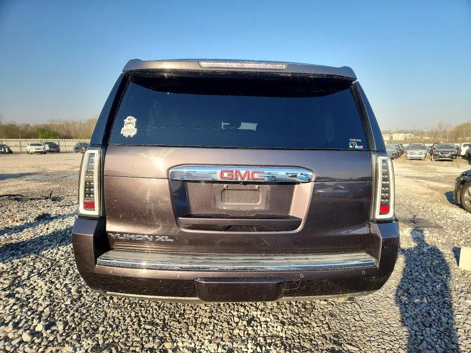 2016 GMC YUKON XL DENALI  