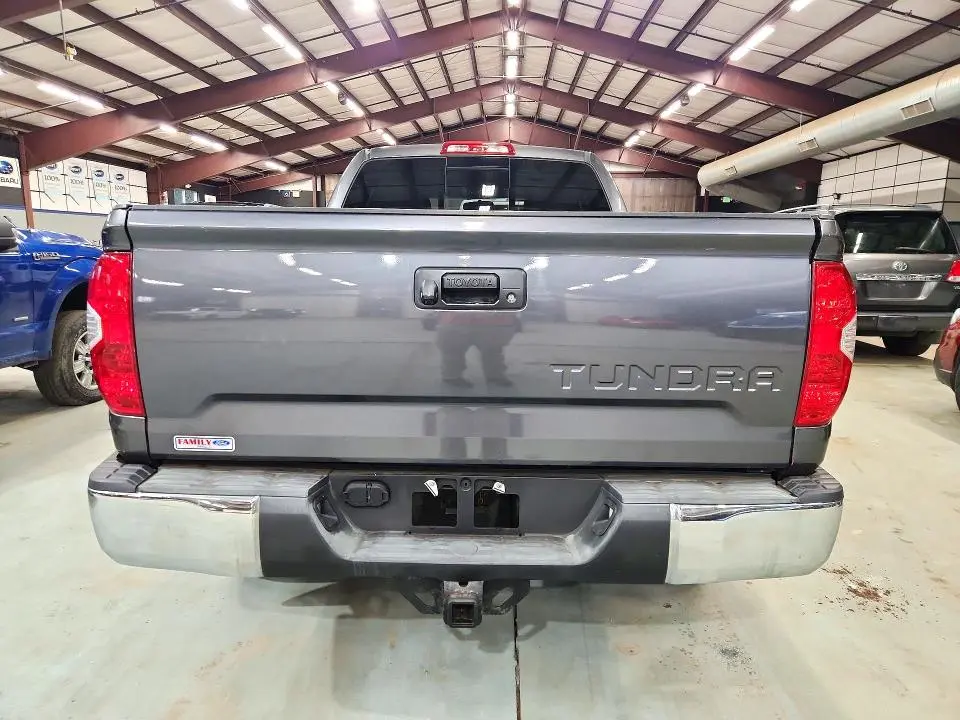 2016 TOYOTA TUNDRA SR5  