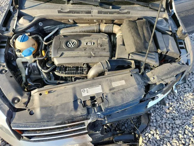 2015 VOLKSWAGEN JETTA SE  