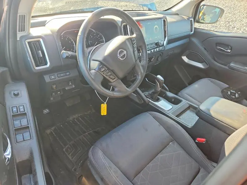 2025 NISSAN FRONTIER SV  