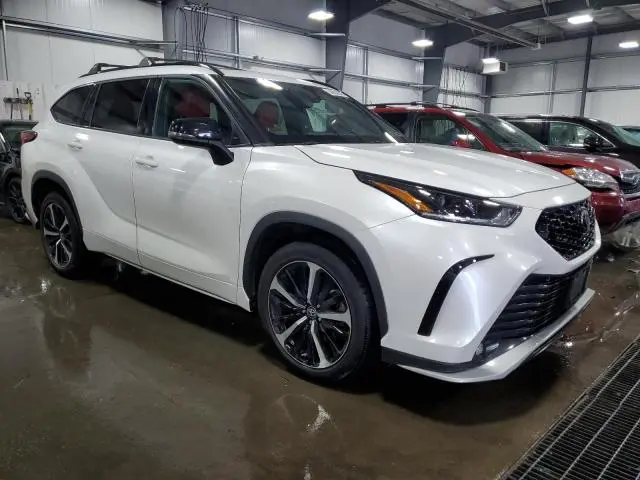 2021 TOYOTA HIGHLANDER XSE  