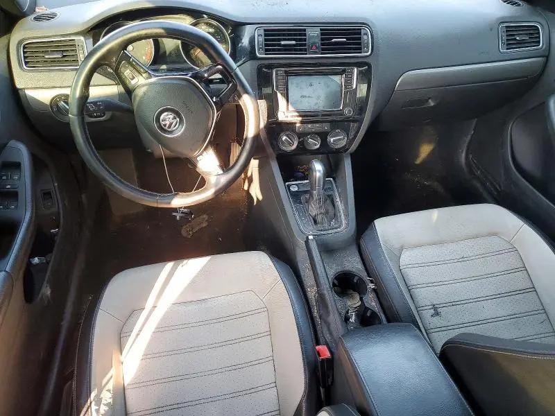 2016 VOLKSWAGEN JETTA SPORT  