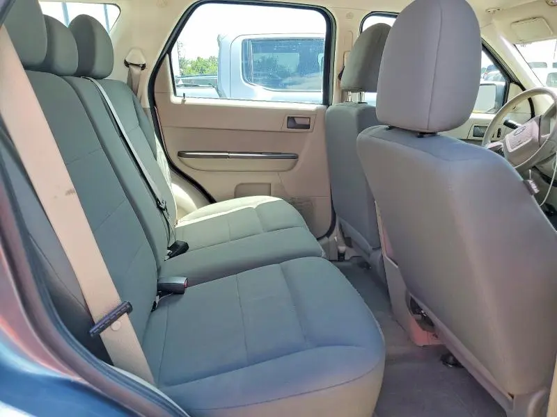 2010 FORD ESCAPE XLS  