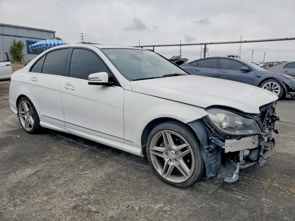 2013 MERCEDES-BENZ C 250  
