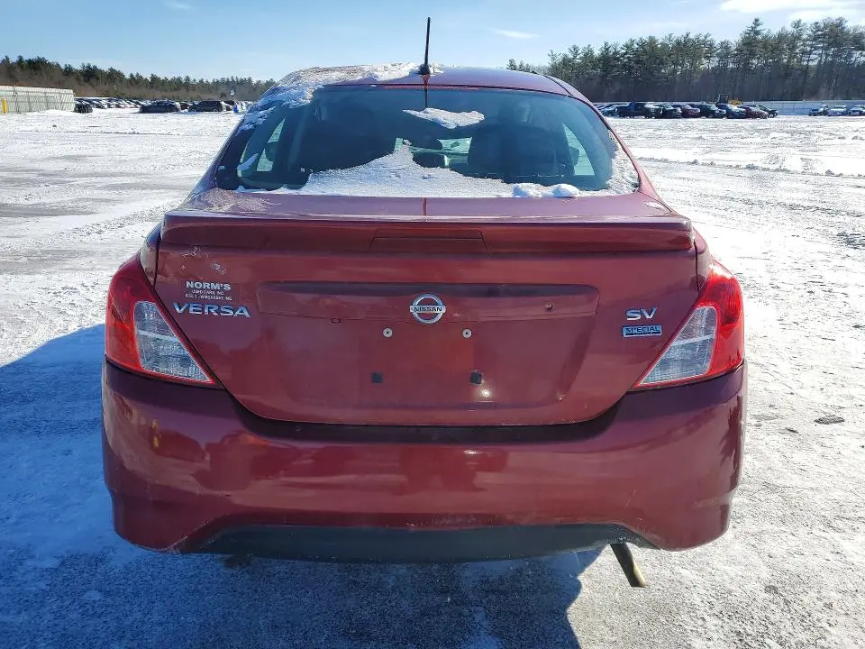 2018 NISSAN VERSA S  