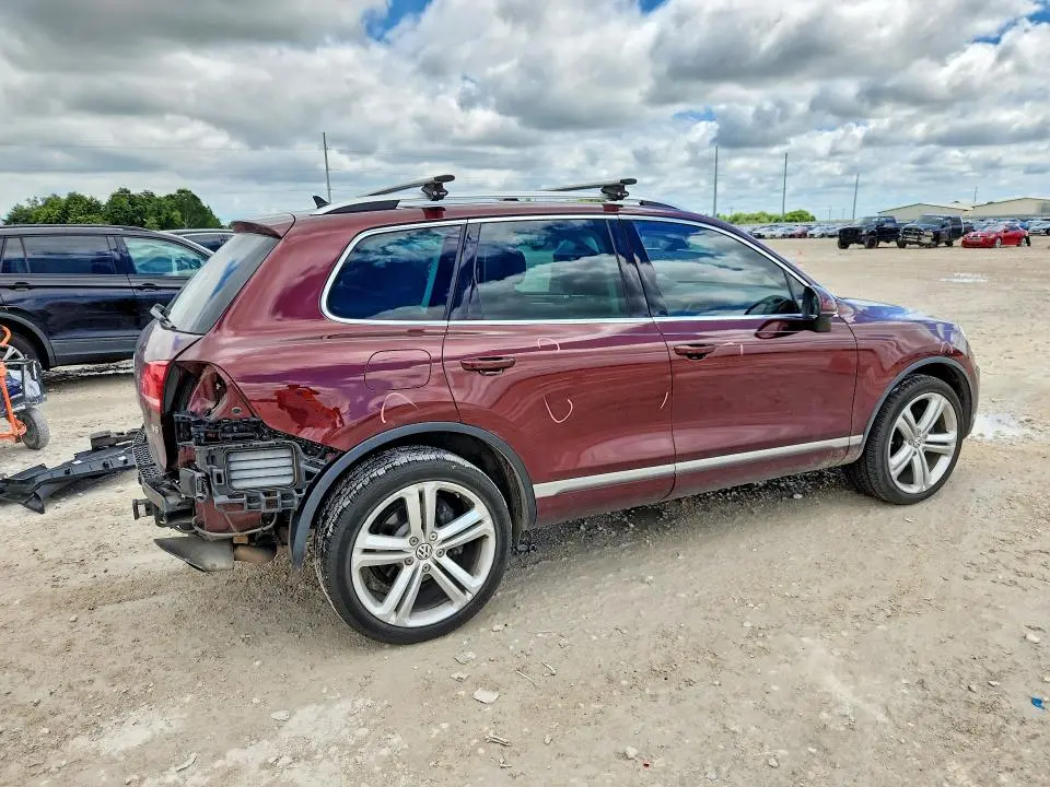 2017 VOLKSWAGEN TOUAREG EXECUTIVE  