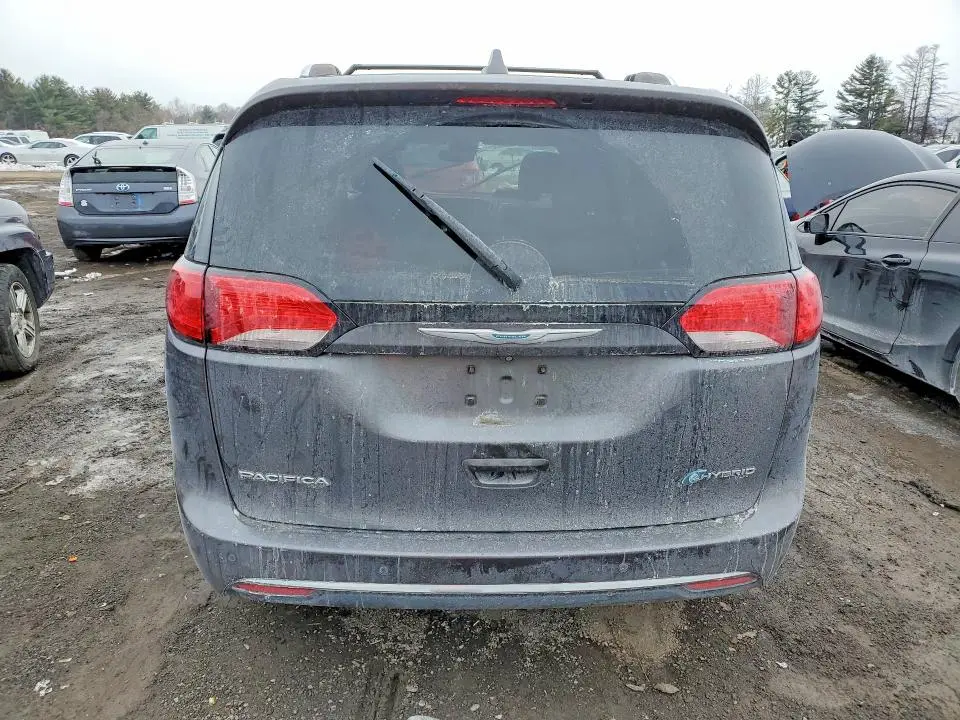 2018 CHRYSLER PACIFICA HYBRID LIMITED  