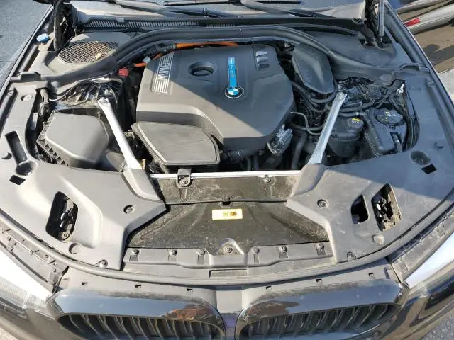 2019 BMW 530E   