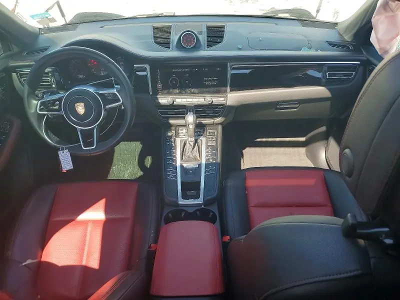 2020 PORSCHE MACAN   