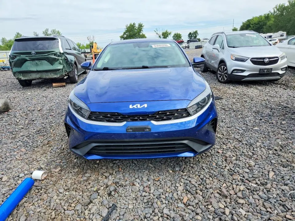 2022 KIA FORTE LXS  