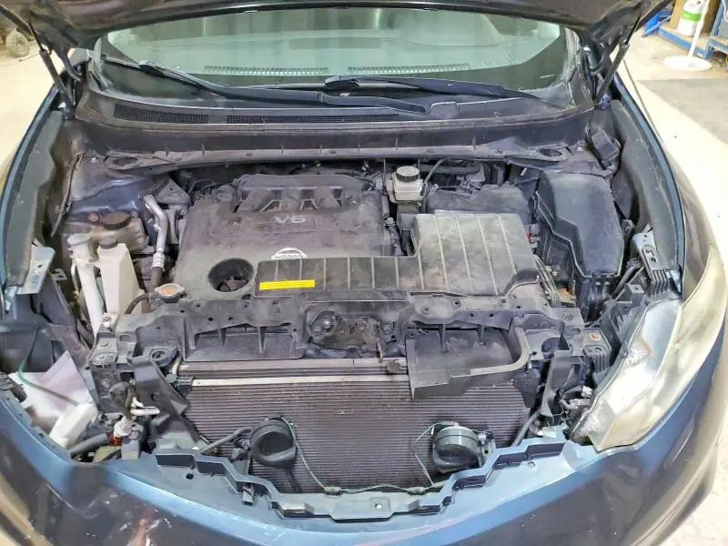 2013 NISSAN MURANO S  
