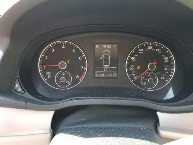 2013 VOLKSWAGEN PASSAT SE  