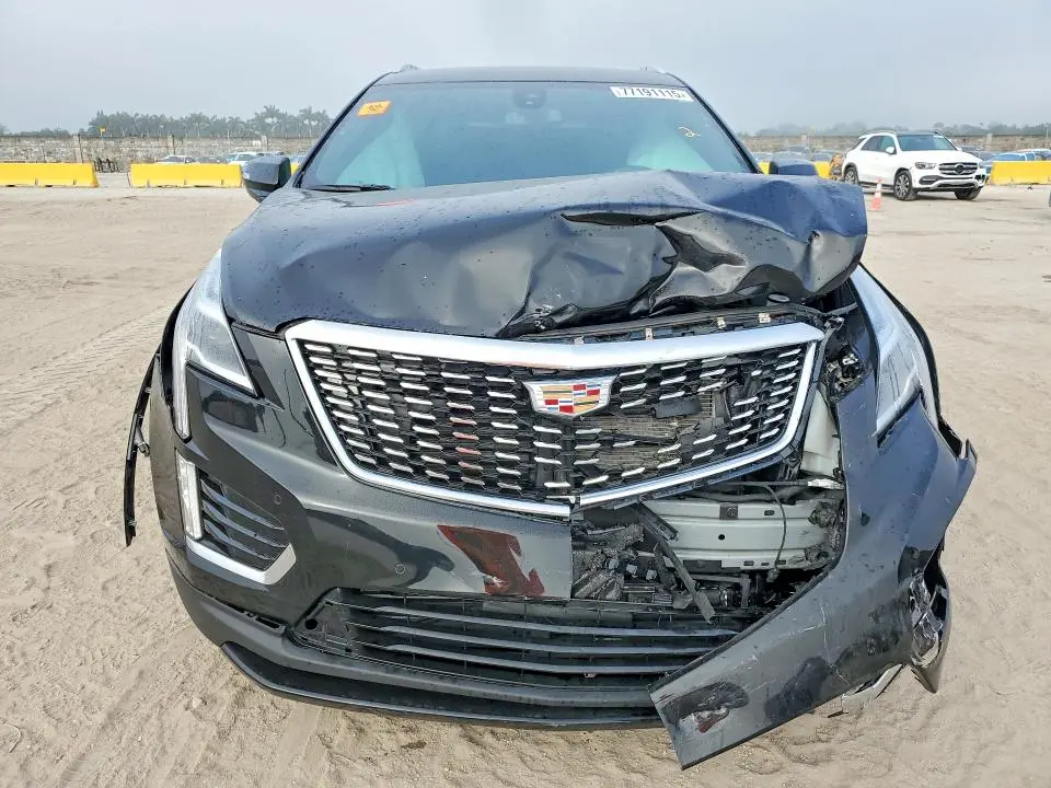 2025 CADILLAC XT5 LUXURY  