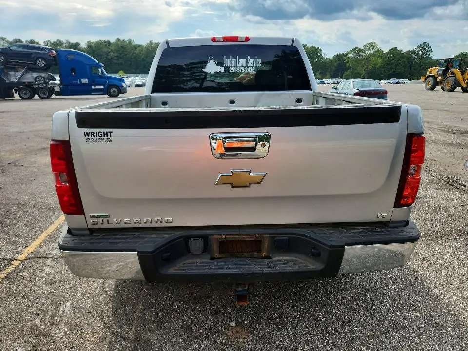 2011 CHEVROLET SILVERADO K1500 LT  