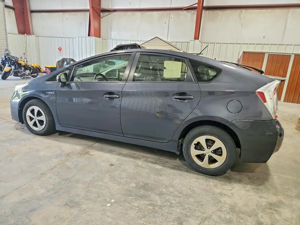 2013 TOYOTA PRIUS TWO  