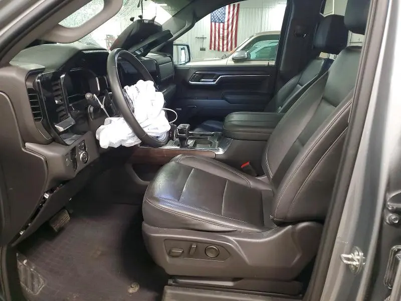 2024 GMC SIERRA K1500 SLT  