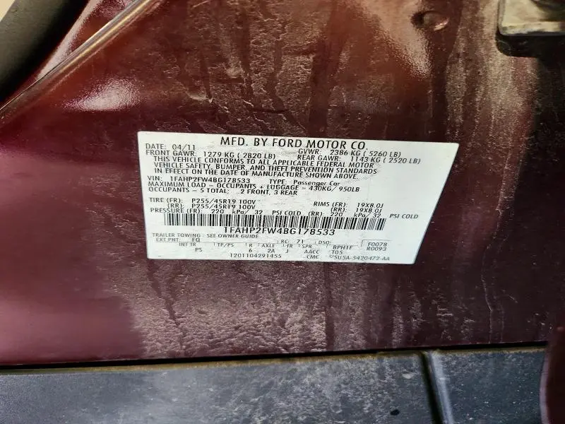 2011 FORD TAURUS LIMITED  
