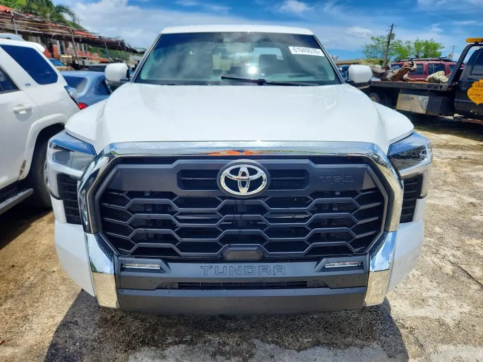 2024 TOYOTA TUNDRA SR5  