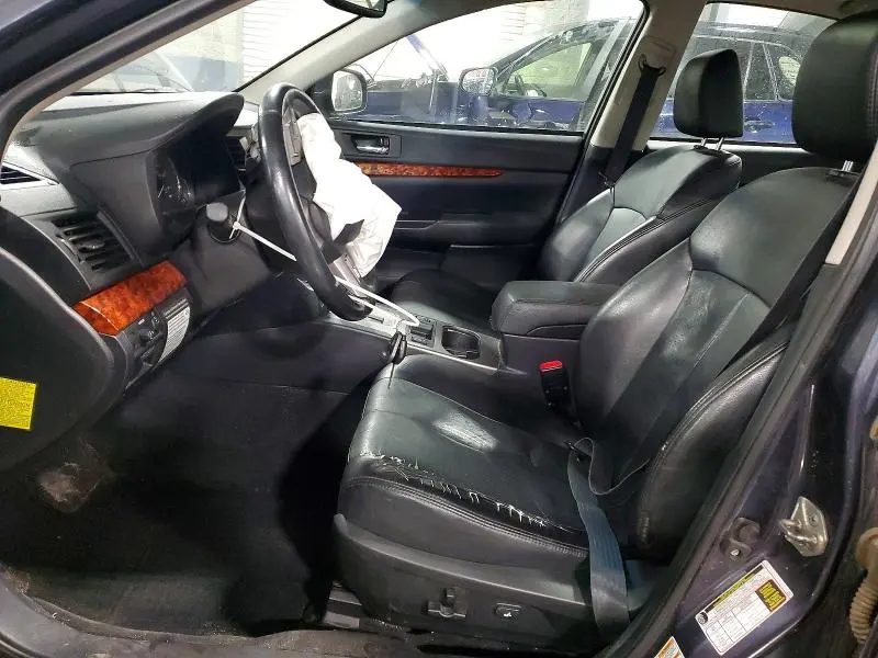 2010 SUBARU LEGACY 2.5I LIMITED  