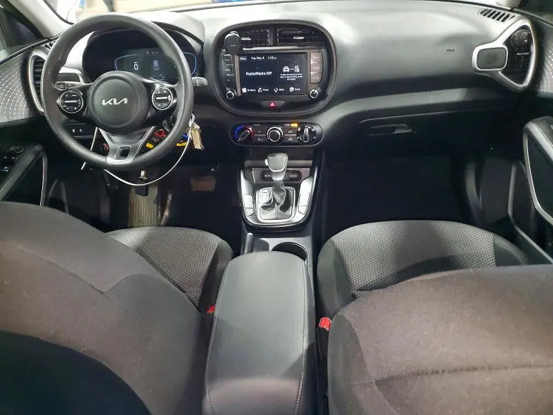 2023 KIA SOUL LX  