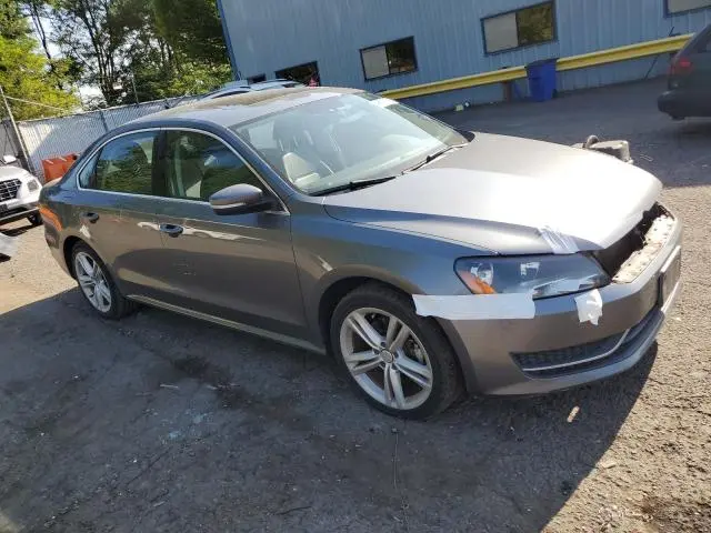 2014 VOLKSWAGEN PASSAT SE  