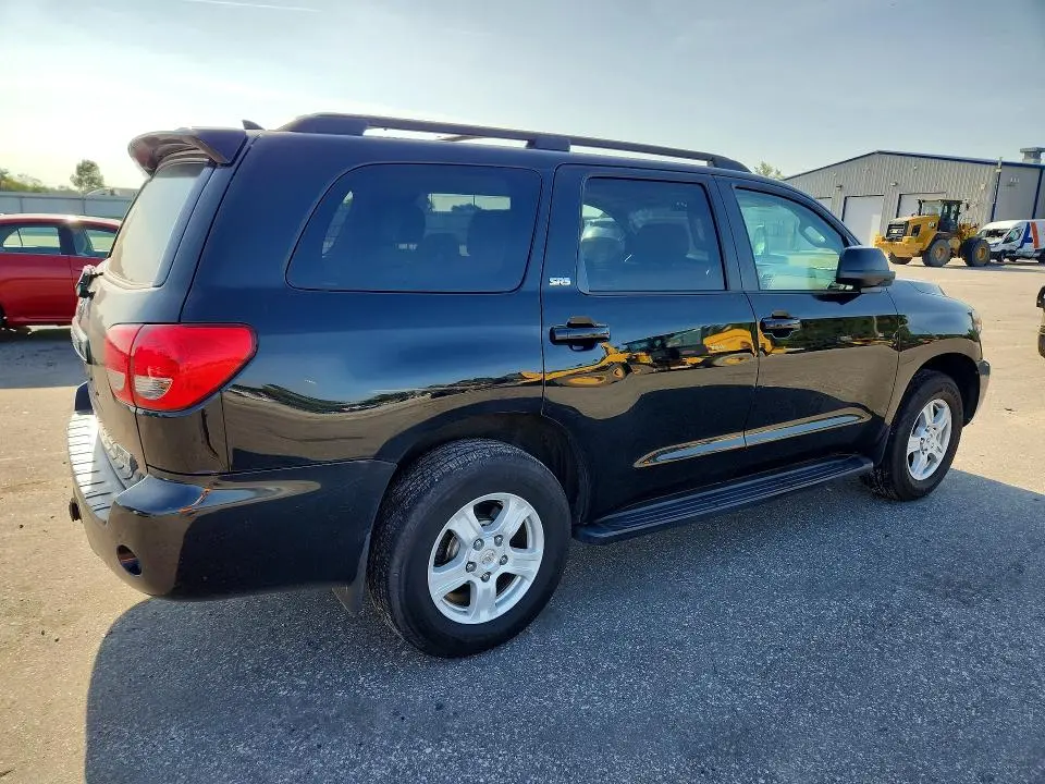 2015 TOYOTA SEQUOIA SR5  