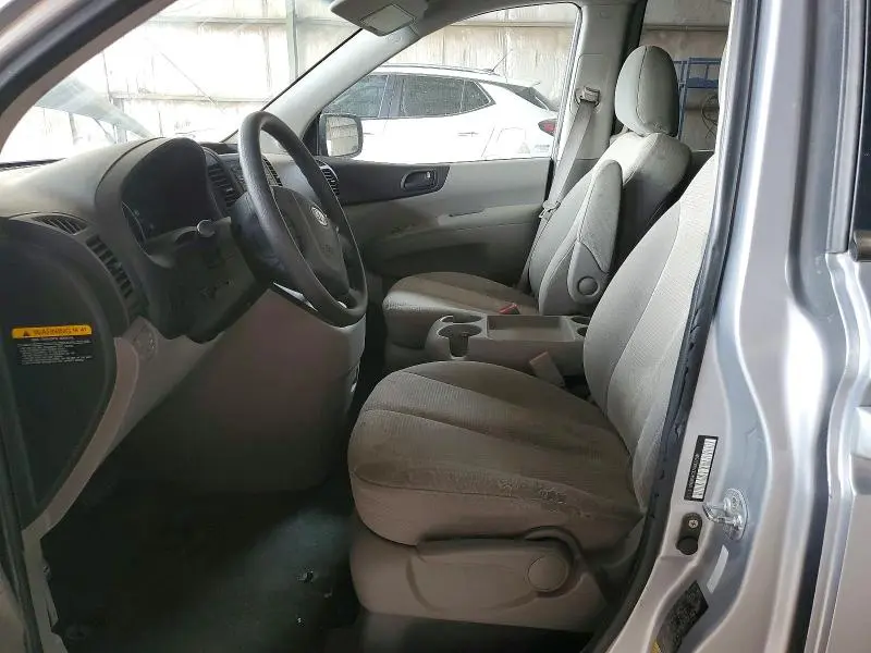 2010 KIA SEDONA LX  