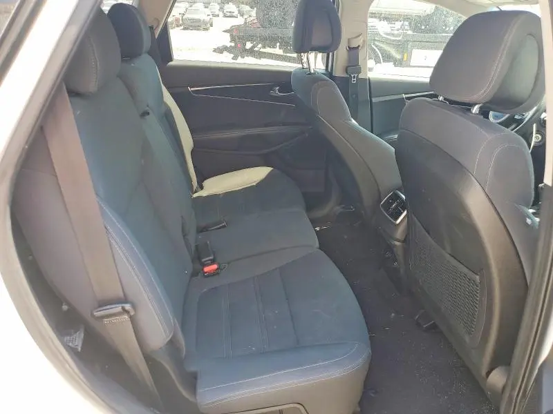 2016 KIA SORENTO LX V6  