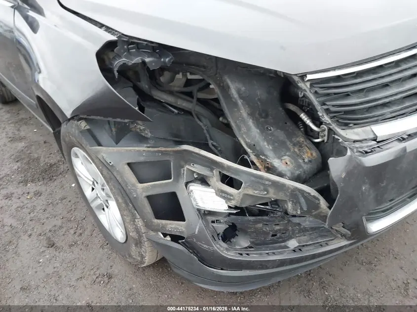 2014 CHEVROLET TRAVERSE LS