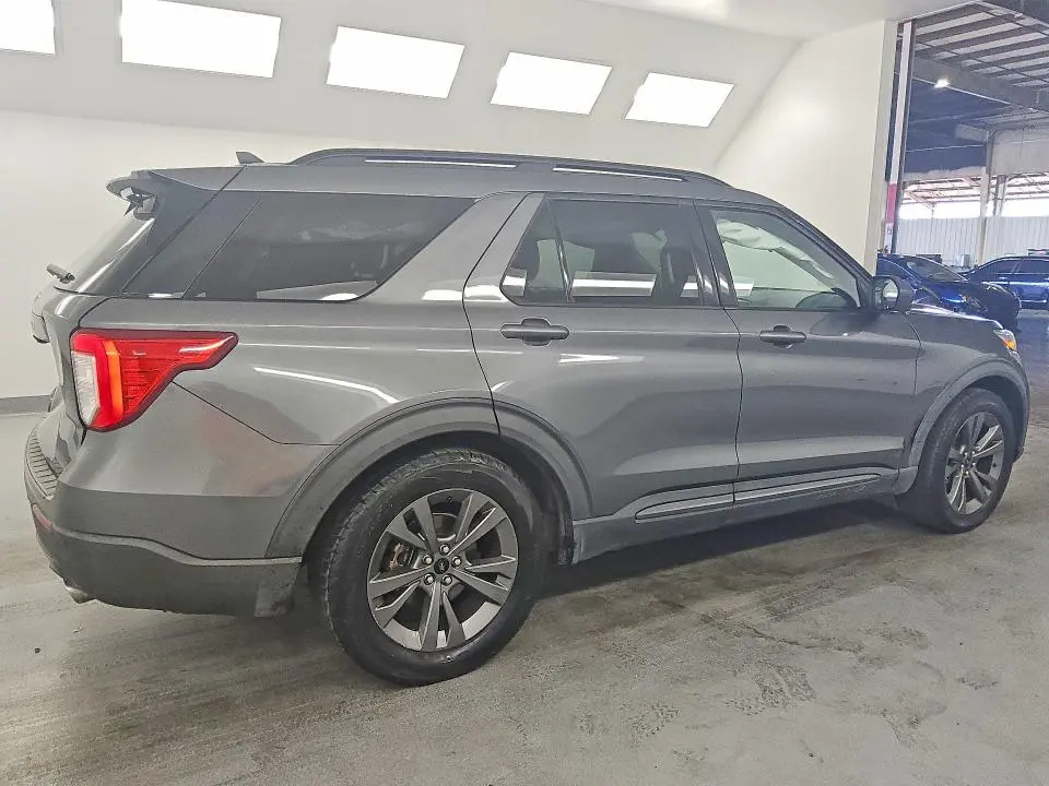 2021 FORD EXPLORER XLT  